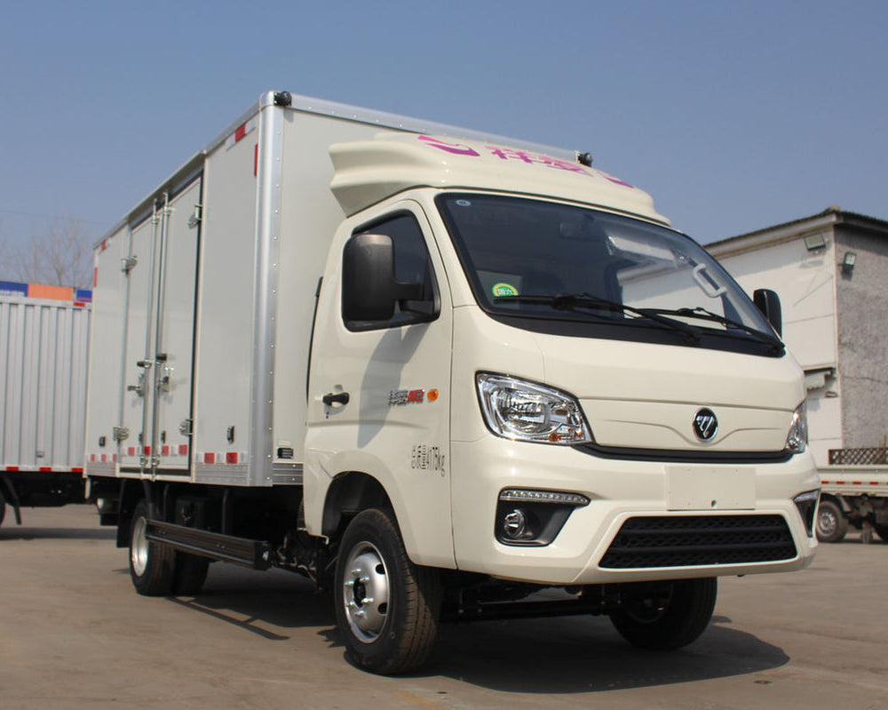 Foton Xiangling M2 Box Truck - Front Quarter View