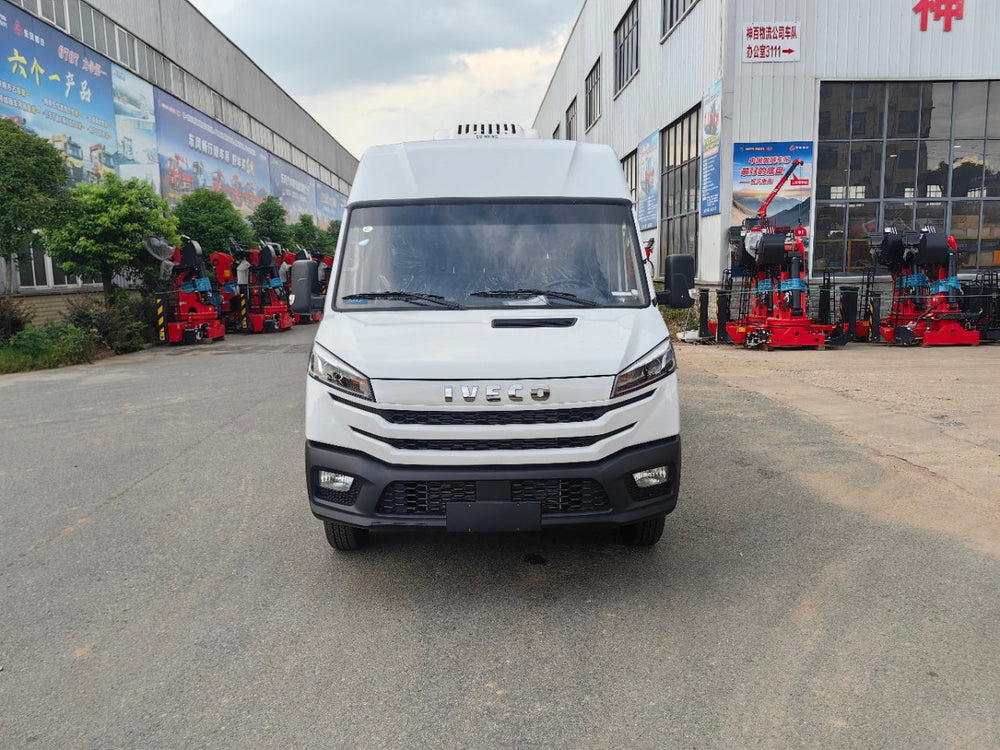 IVECO Long-base High Top Refrigerated Truck（New Model）