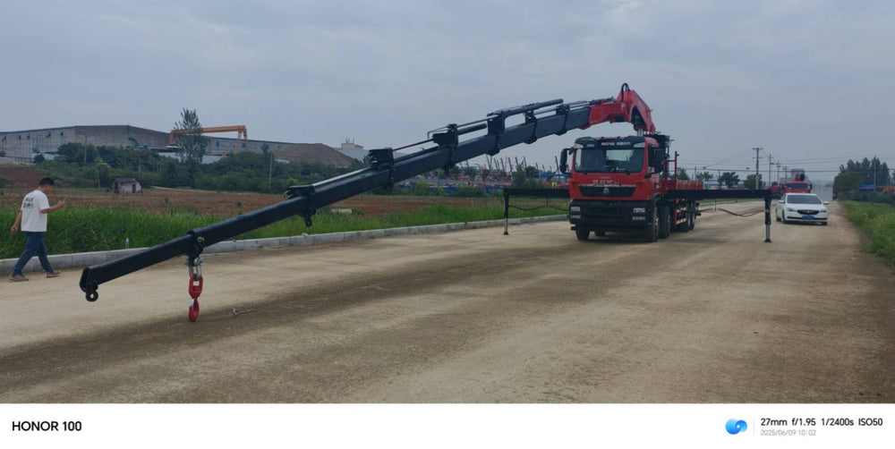 HOWO 350HP 10-40T Knuckle Boom Crane