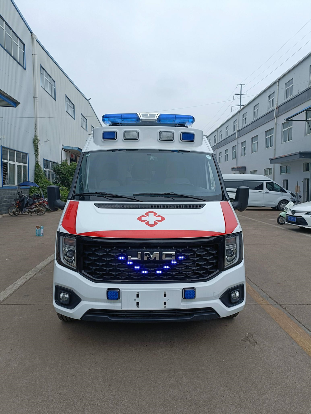 JMC Shunda Mid-wheelbase Mid-roof Diesel Patient Monitor Ambulance