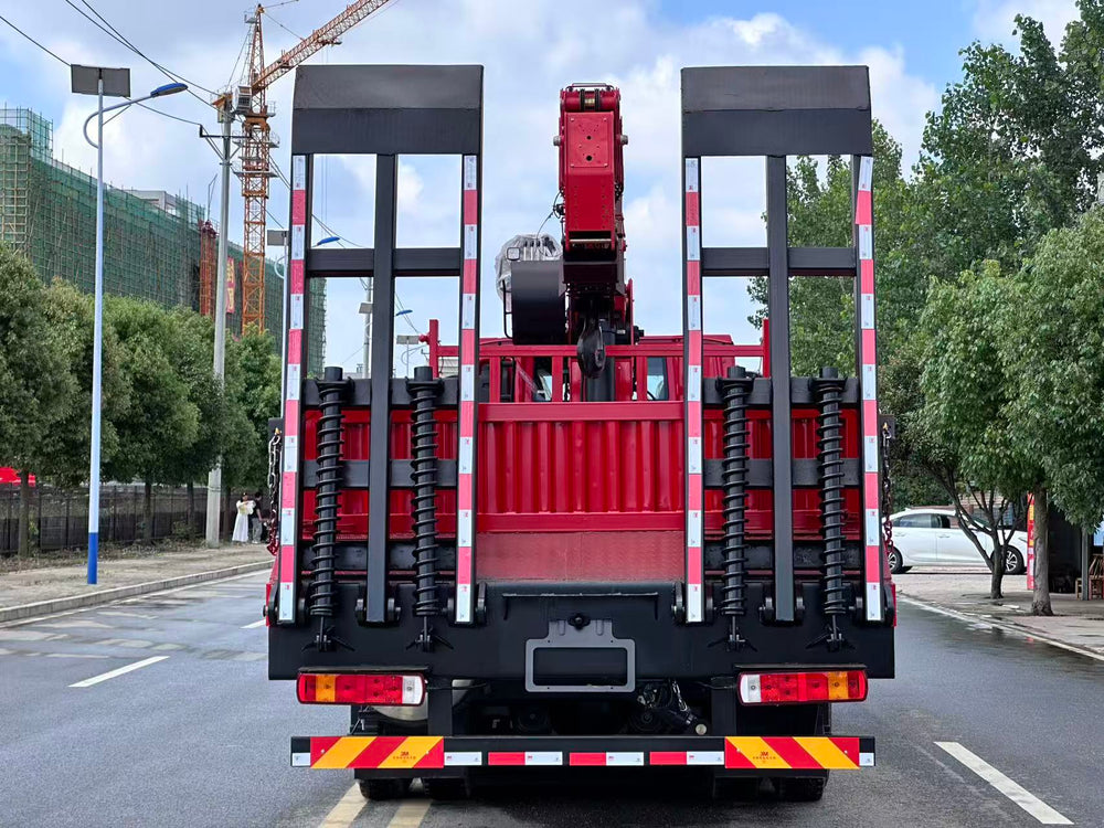 HOWO 6×4 Palfinger14T Telescopic Boom Crane
