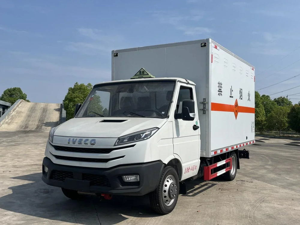Blasting Equipment Transport Truck