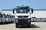 Sinotruk HOWO TX7 Flammable Liquid Tank Truck - Front View