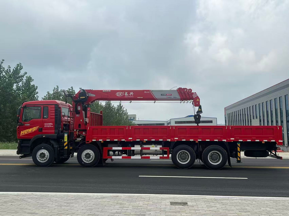 HOWO TX 8x4 380HP Crane Truck with Changxing 14-Ton 5-Section Straight Boom Crane
