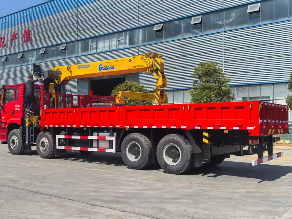 SHACMAN 8×4 Telescopic Boom Crane For Sale