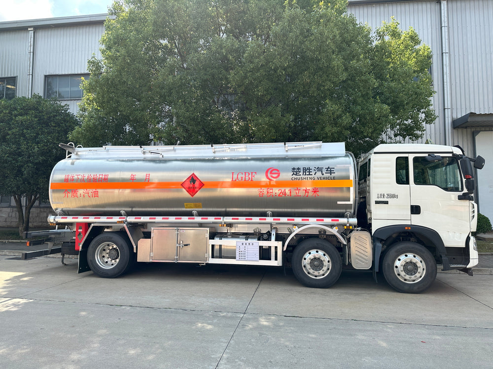 HOWO 6×2 Aluminum Alloy Oil Tank Truck