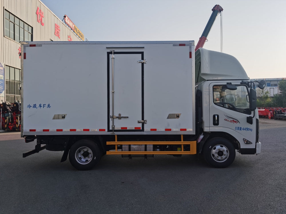 JMC 164HP Refrigerated Truck