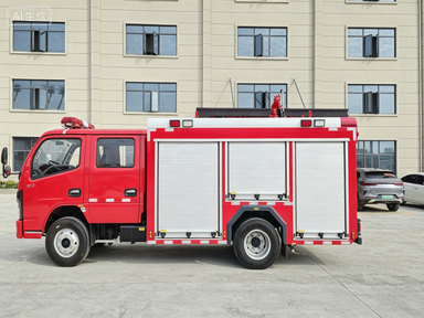 Dongfeng 2.5m³ Water Tank Fire Truck For Sale
