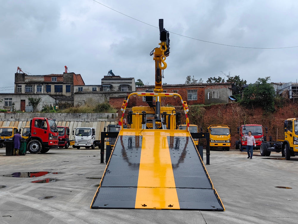 DongFeng 8T Wrecker Truck with Crane For Sale