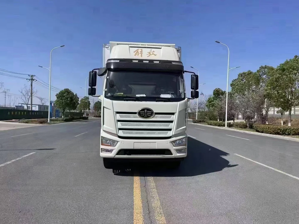 FAW J6L 4×2 18T Heavy Duty Refrigerated Truck for Long Haul