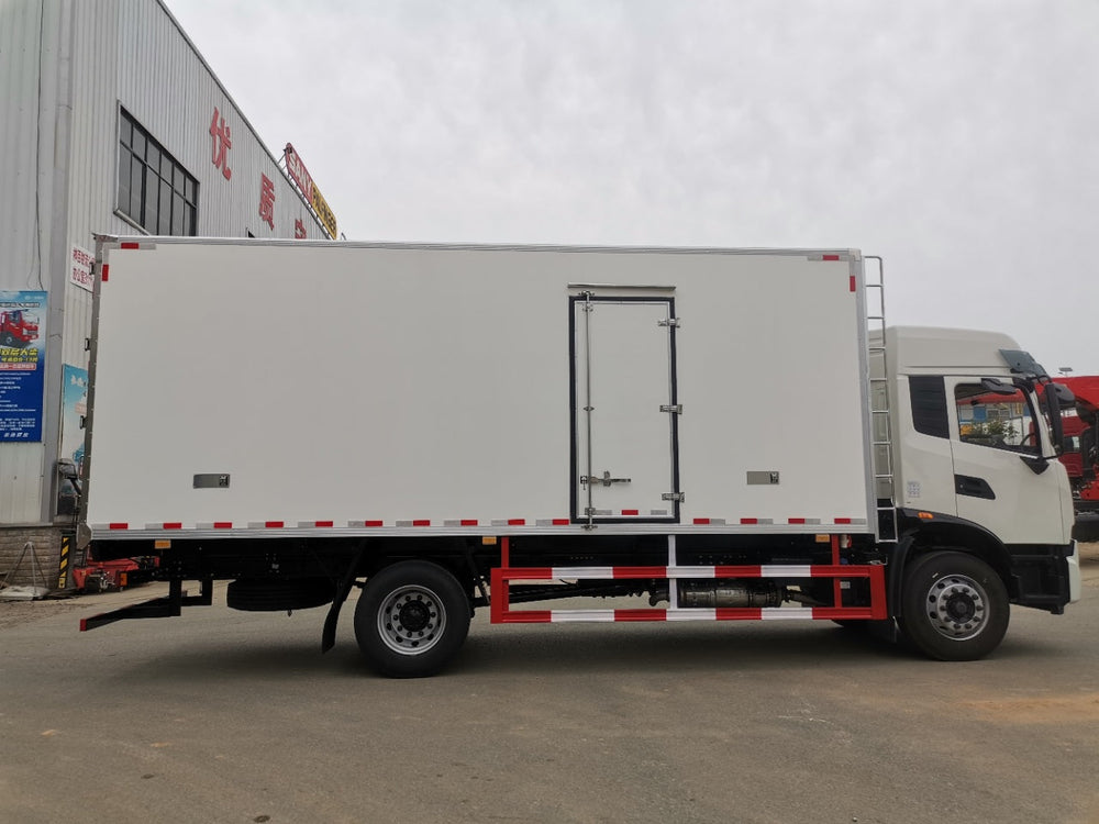 DongFeng 290HP Refrigerated Truck For Sale