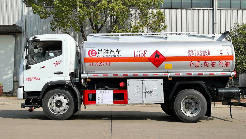 DongFeng 9.9m³ Oil Tank Truck For Sale