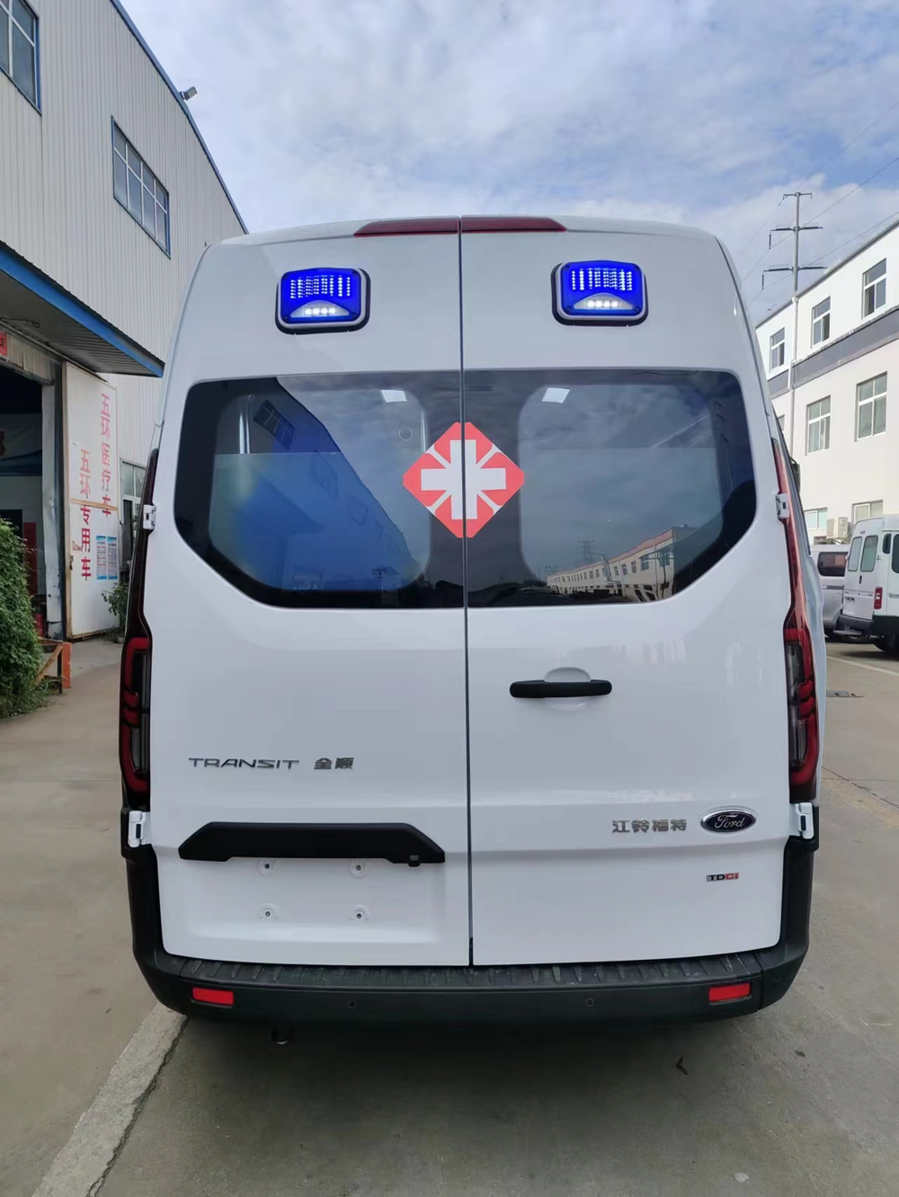 Ford Transit V362 Mid-wheelbase Mid-roof Gasoline Patient Monitor Ambulance