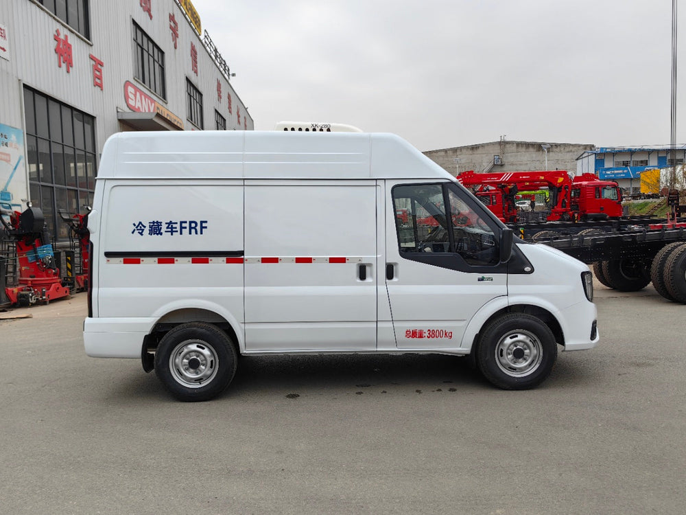 JMC Short-base Mid-high Top Refrigerated Truck