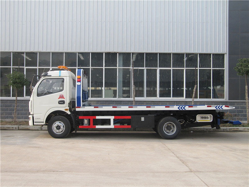 Dongfeng  4*2 flatbed Truck