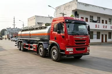 Qingdao Jiefang Long V 220 HP 6×2 Tank Truck for Corrosive Goods