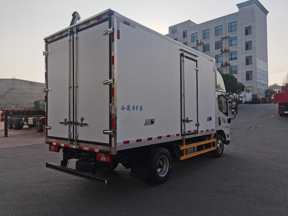 JMC 164HP Refrigerated Truck