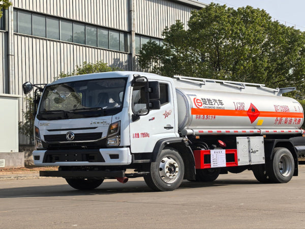 DongFeng 9.9m³ Oil Tank Truck For Sale
