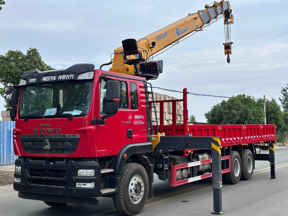 HOWO 6×4 14T Telescopic Boom Crane