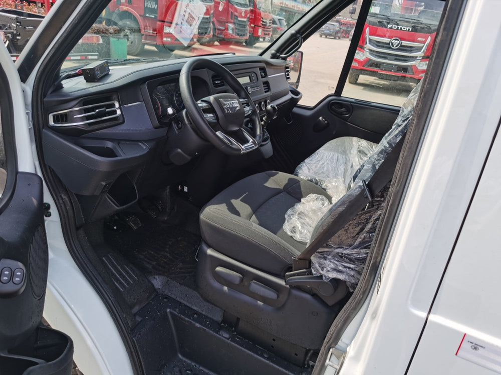 JMC Long-base High Top Refrigerated Truck