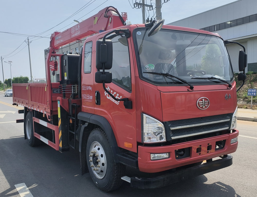 FAW 180HP  5-7T Telescopic Boom Crane For Sale